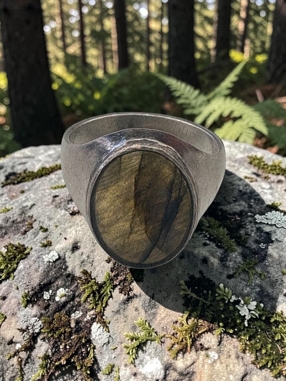 Vintage silver tone oval labradorite cabochon modernist statement ring sculptura